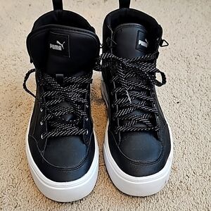 Black Pumas size 11